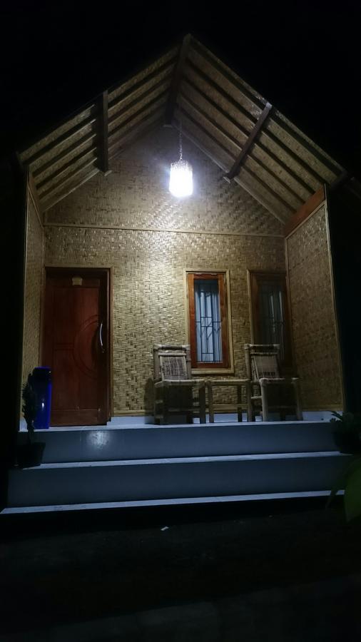 Aryasuta Bungalow Tetebatu Exterior photo