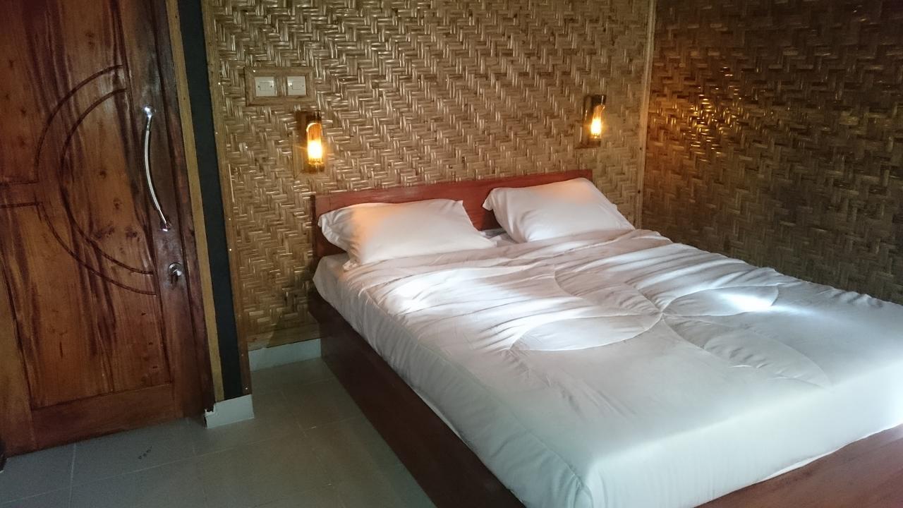 Aryasuta Bungalow Tetebatu Exterior photo
