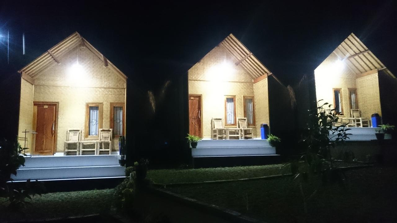 Aryasuta Bungalow Tetebatu Exterior photo