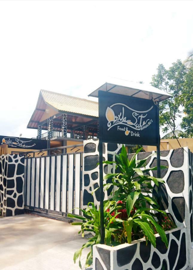 Aryasuta Bungalow Tetebatu Exterior photo