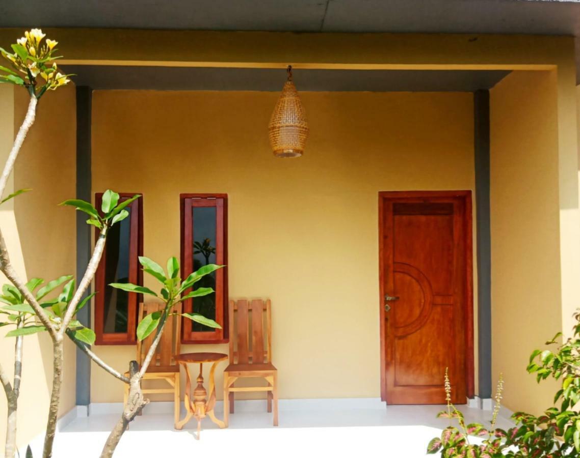 Aryasuta Bungalow Tetebatu Exterior photo